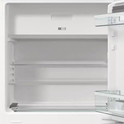 Gorenje RBIU609EA1 Beépíthető Egyajtós hűtőszekrény fagyasztóval, E,104L/17L,Nofrost nélkül,38 dB,Szél:59.5cm,Mag: 81.8 cm,Mély: 54.5 c