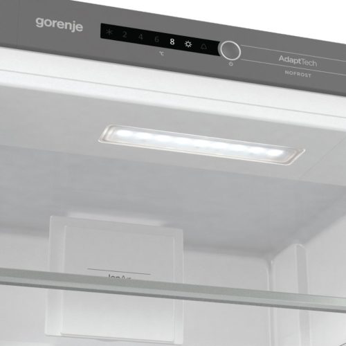Gorenje NRKI518EA1 Beépíthető Alulfagyasztós hűtőszekrény E,180L/68L,Nofrost,39 dB,Szél: 56 cm,Mag: 177.5 cm,Mély: 56 cm