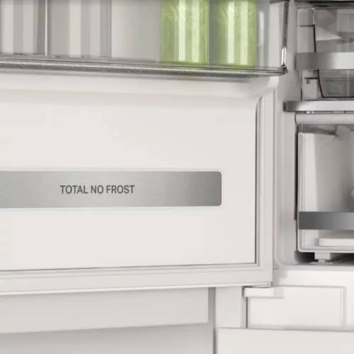 Whirlpool WHC20 T593 P Beépíthető Alulfagyasztós hűtőszekrény, D,212L/68L,Nofrost,32 dB,Szél: 54 cm,Mag: 193.5 cm,Mély: 55 cm