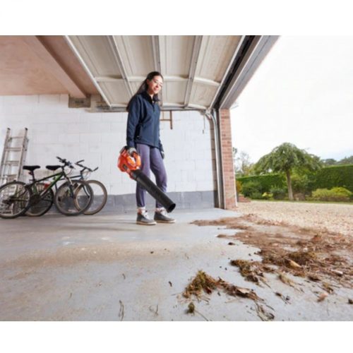 Black and Decker BCBL200B-XJ Akkus lombfúvó (Akkumulátor nem tartozék)