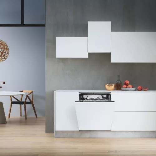 Whirlpool WIO 3T133 PE 6.5 Beépíthető mosogatógép, 14 teríték,6.5 L,10 prog.,43 dB,D,Alsó evőeszk.,60 cm,Digit.kijelző,Autom.ajtónyit.