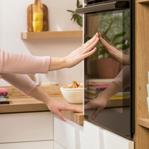 Gorenje BSA6747A04BG Beépíthető Sütő 12 funkcióval,77 L,Teleszkópos sütősín,Gőztisztítás