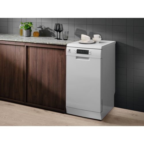 Electrolux ESG42310SW Szabadonálló mosogatógép 9 teríték,9.9 L,8 prog.,45 dB,D,Alsó evőeszk.,45 cm,Digit.kijelző,Autom.ajtónyit.