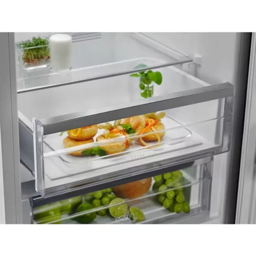 Electrolux LNT7ME36X3 Alulfagyasztós hűtőszekrény E,244L/94L,Nofrost,42 dB,Szél: 59.5 cm,Mag: 201 cm,Mély: 65 cm
