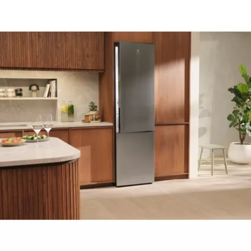 Electrolux LNT8MC36X Alulfagyasztós hűtőszekrény C Energiaosztály, Hűtő: 260L, Fagyasztó: 103L, Nofrost, Zajszint: 34 dB, Szél: 59.5 cm, Mag: 202 cm, Mély: 66.4 cm, Digitális kijelző nélkül